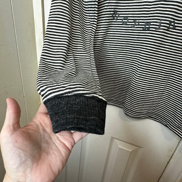 Alternative Apparel Black/White Stripped Long Sleeve Light Weight Shirt Size L - Picture 3 of 6